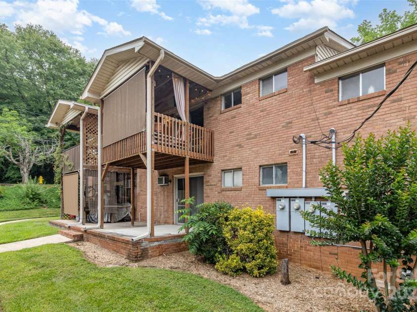 2607 Vail Avenue, Charlotte, NC 28207.  MLS# CAR4268823, YatesRealty ID 21567. 
