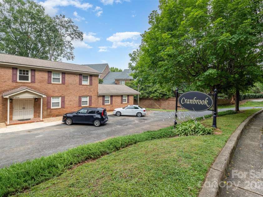 2607 Vail Avenue, Charlotte, NC 28207.  MLS# CAR4268823, YatesRealty ID 21567. 