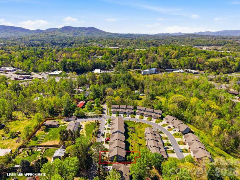 62 Dillingham Road, Asheville, NC 28805.  MLS# CAR4370349, YatesRealty ID 21567. 