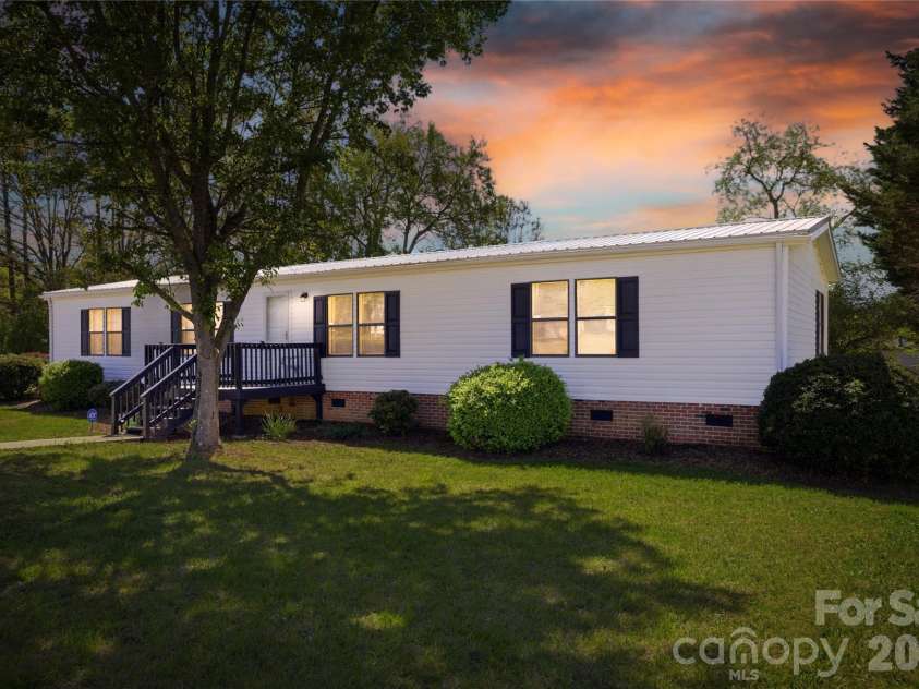 4859 Thistle Court, Granite Falls, NC 28630.  MLS# CAR4364158, YatesRealty ID 21568. 