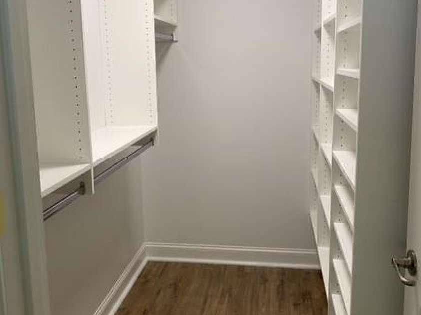 176 B Wash Creek Drive, Hendersonville, NC 28739.  MLS# CAR4269530, YatesRealty ID 21569. 