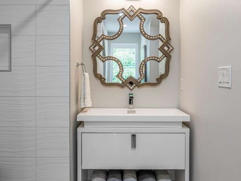 176 B Wash Creek Drive, Hendersonville, NC 28739.  MLS# CAR4269530, YatesRealty ID 21569. 