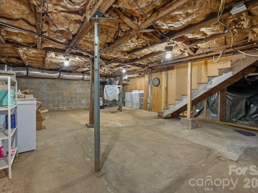 2143 Haven Circle, Lenoir, NC 28645.  MLS# CAR4364098, YatesRealty ID 21569. 