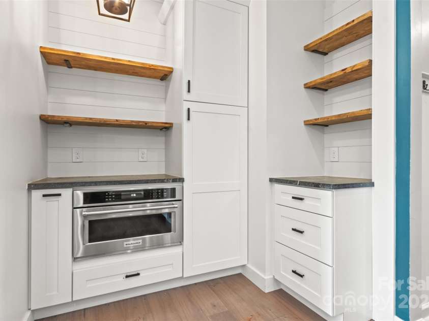 4759 Polo Gate Boulevard, Charlotte, NC 28216.  MLS# CAR4181175, YatesRealty ID 2157. Coffee station