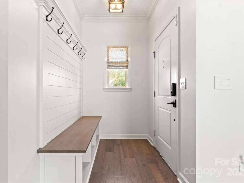 4759 Polo Gate Boulevard, Charlotte, NC 28216.  MLS# CAR4181175, YatesRealty ID 2157. Drop zone at front entrance