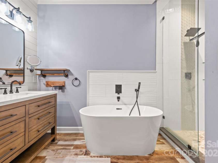 4759 Polo Gate Boulevard, Charlotte, NC 28216.  MLS# CAR4181175, YatesRealty ID 2157. Primary bathroom