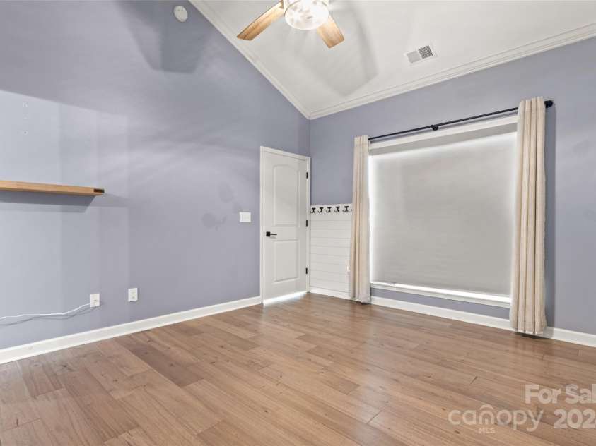 4759 Polo Gate Boulevard, Charlotte, NC 28216.  MLS# CAR4181175, YatesRealty ID 2157. Primary bedroom