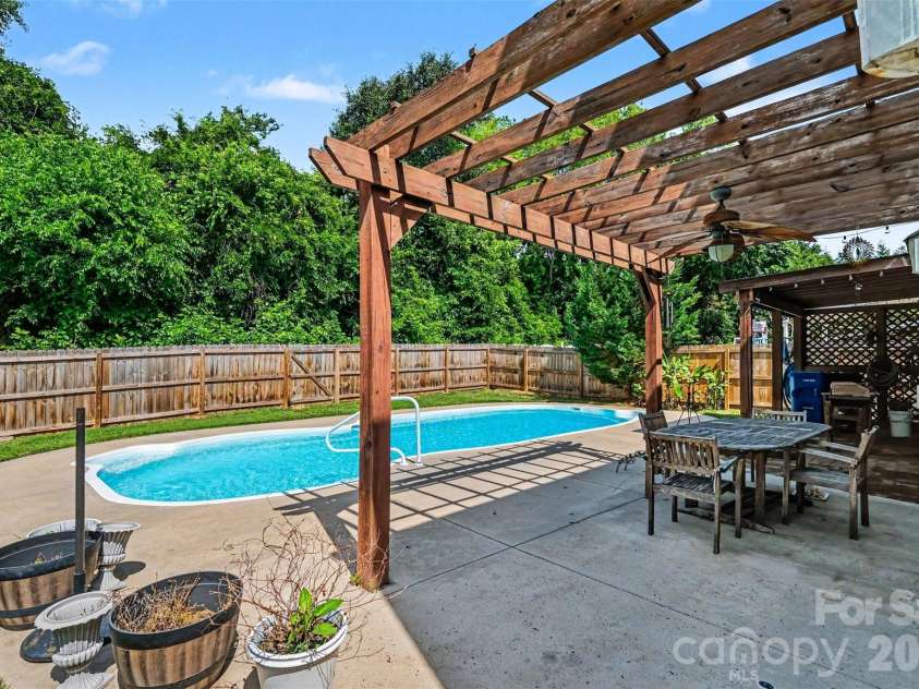 5671 Hammermill Drive, Harrisburg, NC 28075.  MLS# CAR4366194, YatesRealty ID 21571. 
