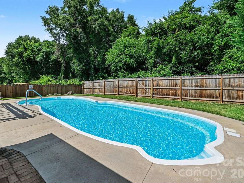 5671 Hammermill Drive, Harrisburg, NC 28075.  MLS# CAR4366194, YatesRealty ID 21571. 