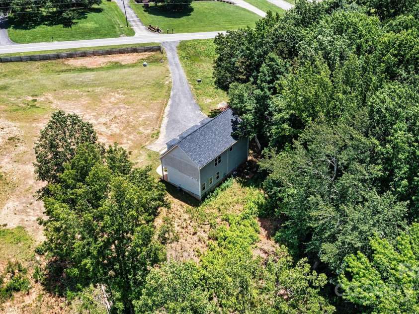 237 Mariposa Road, Stanley, NC 28164.  MLS# CAR4272727, YatesRealty ID 21573. 