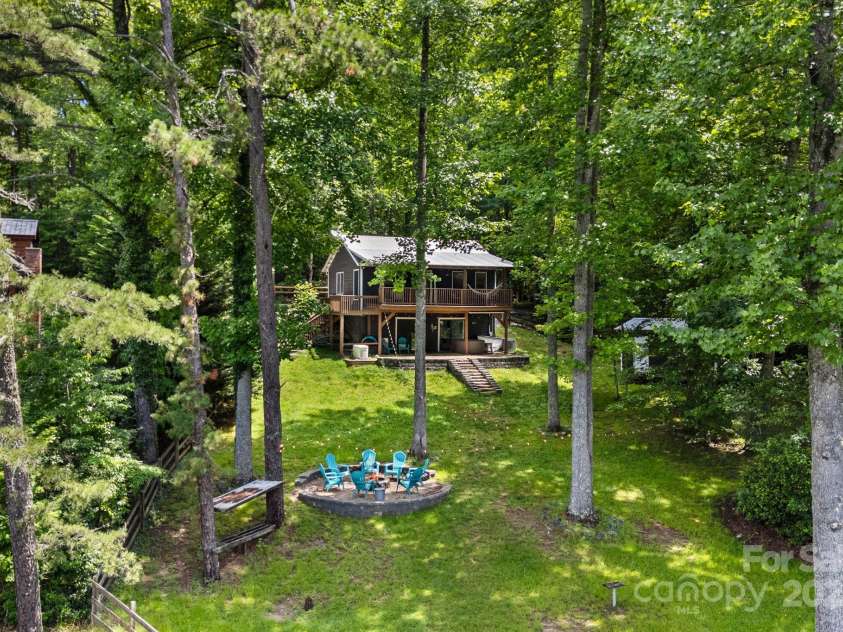 37 Poplar Drive, Rosman, NC 28772.  MLS# CAR4270053, YatesRealty ID 21574. 