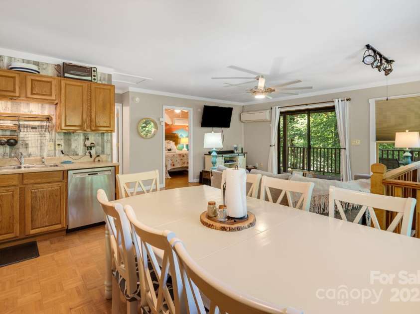 37 Poplar Drive, Rosman, NC 28772.  MLS# CAR4270053, YatesRealty ID 21574. 