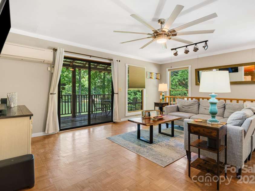 37 Poplar Drive, Rosman, NC 28772.  MLS# CAR4270053, YatesRealty ID 21574. 