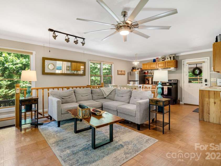 37 Poplar Drive, Rosman, NC 28772.  MLS# CAR4270053, YatesRealty ID 21574. 