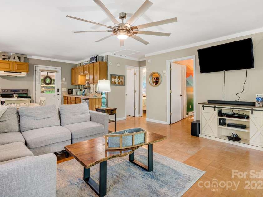 37 Poplar Drive, Rosman, NC 28772.  MLS# CAR4270053, YatesRealty ID 21574. 