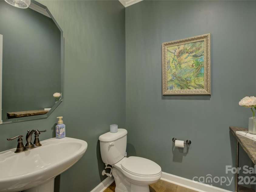 17537 Caddy Court, Charlotte, NC 28278.  MLS# CAR4271685, YatesRealty ID 21576. 