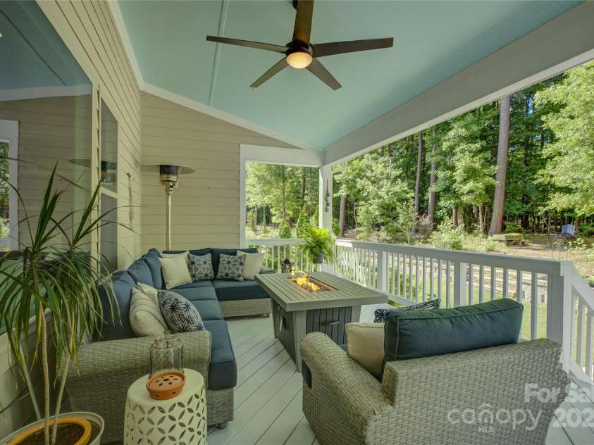 17537 Caddy Court, Charlotte, NC 28278.  MLS# CAR4271685, YatesRealty ID 21576. 
