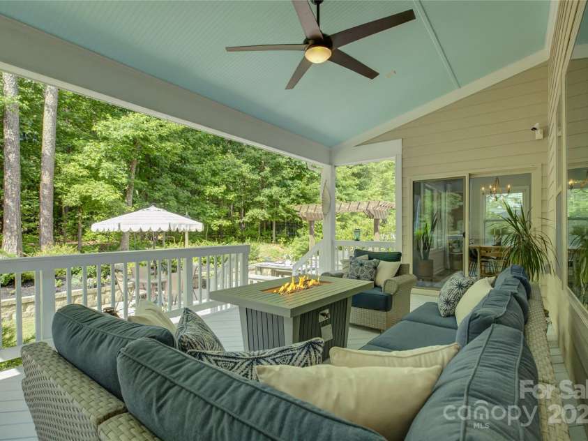 17537 Caddy Court, Charlotte, NC 28278.  MLS# CAR4271685, YatesRealty ID 21576. 