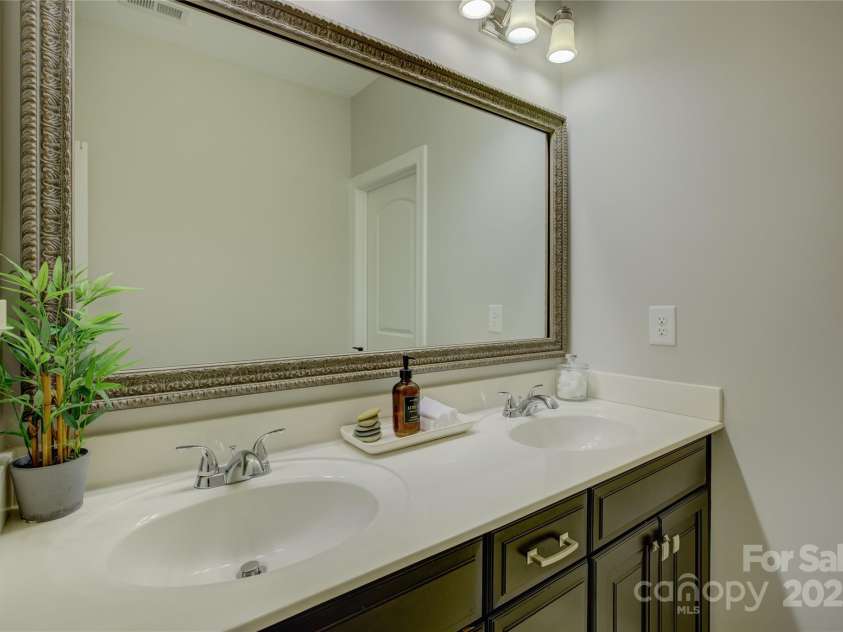 17537 Caddy Court, Charlotte, NC 28278.  MLS# CAR4271685, YatesRealty ID 21576. 