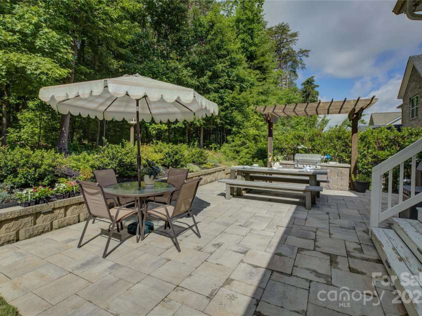 17537 Caddy Court, Charlotte, NC 28278.  MLS# CAR4271685, YatesRealty ID 21576. 