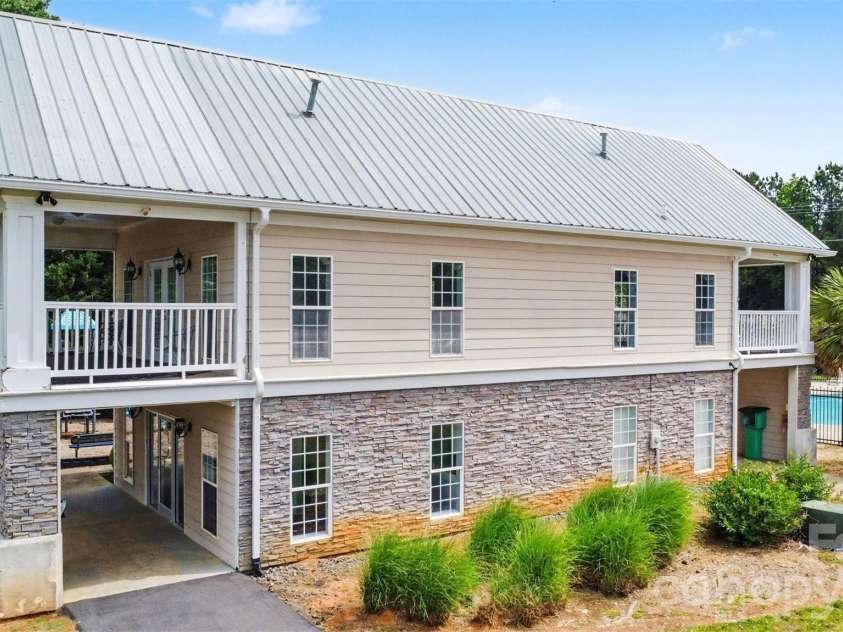 552 Chase Brook Drive, Rock Hill, SC 29732.  MLS# CAR4374612, YatesRealty ID 21579. 