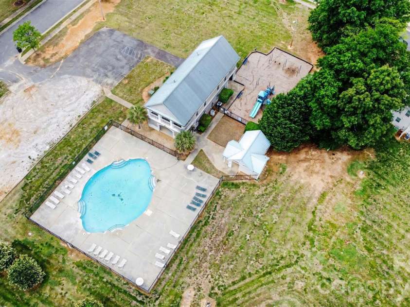 552 Chase Brook Drive, Rock Hill, SC 29732.  MLS# CAR4374612, YatesRealty ID 21579. 