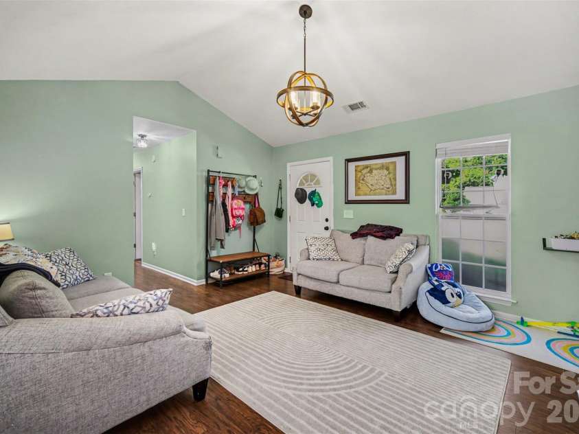 552 Chase Brook Drive, Rock Hill, SC 29732.  MLS# CAR4374612, YatesRealty ID 21579. 