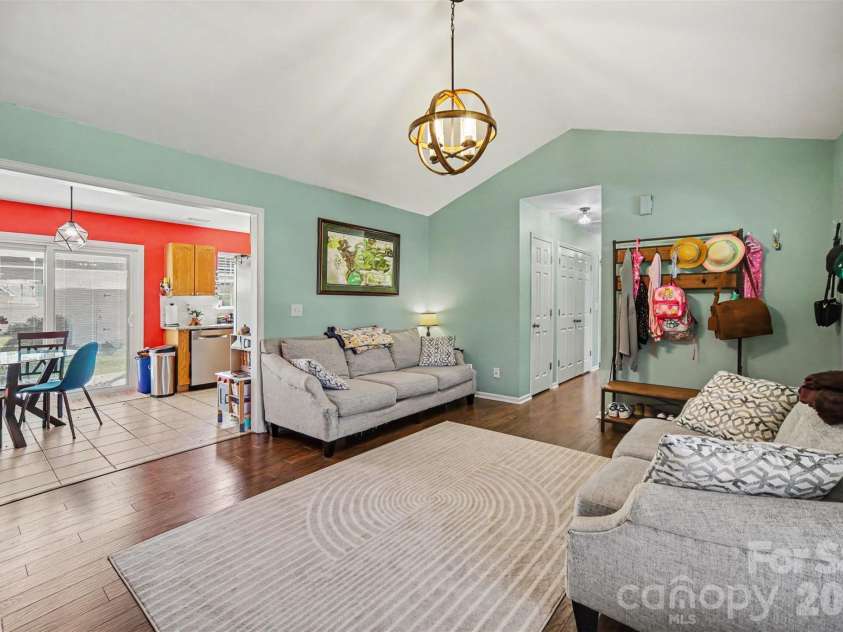 552 Chase Brook Drive, Rock Hill, SC 29732.  MLS# CAR4374612, YatesRealty ID 21579. 