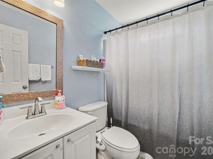 552 Chase Brook Drive, Rock Hill, SC 29732.  MLS# CAR4374612, YatesRealty ID 21579. 
