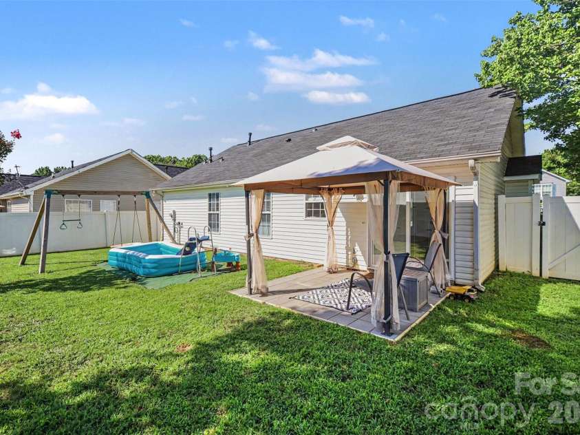 552 Chase Brook Drive, Rock Hill, SC 29732.  MLS# CAR4374612, YatesRealty ID 21579. 
