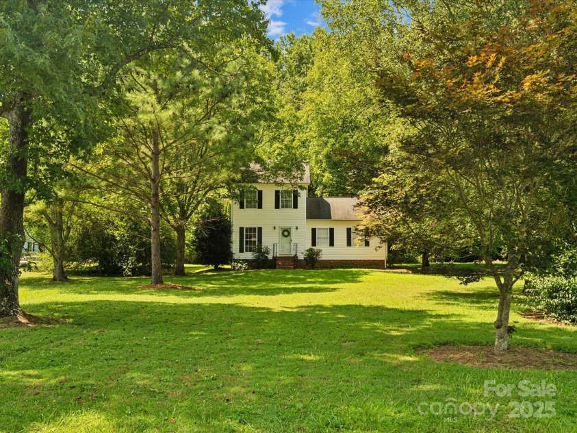 5828 Wilora Lake Road, Charlotte, NC 28212.  MLS# CAR4272574, YatesRealty ID 21579. 