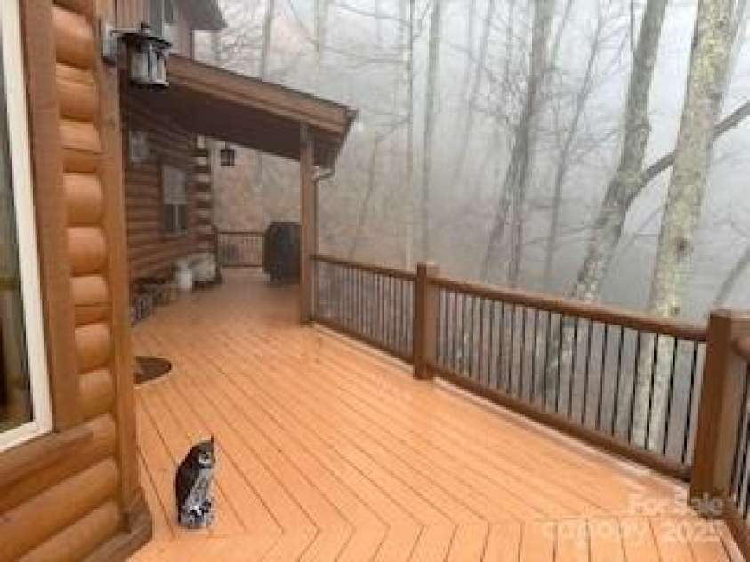 155 Iga Trail, Maggie Valley, NC 28751.  MLS# CAR4219511, YatesRealty ID 2158. Upper Deck