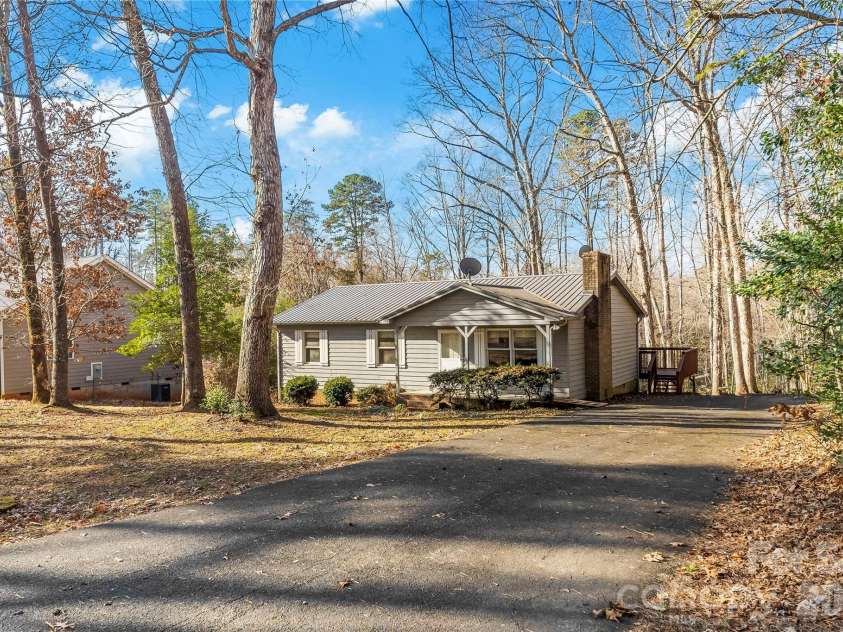 213 Woodrun Drive, Mount Gilead, NC 27306.  MLS# CAR4334949, YatesRealty ID 2158. Front elevation placement offers added privacy and a more serene feel upon arrival.