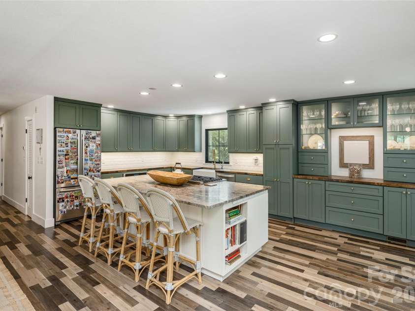 17 Grove Street, Brevard, NC 28712.  MLS# CAR4377940, YatesRealty ID 21584. 