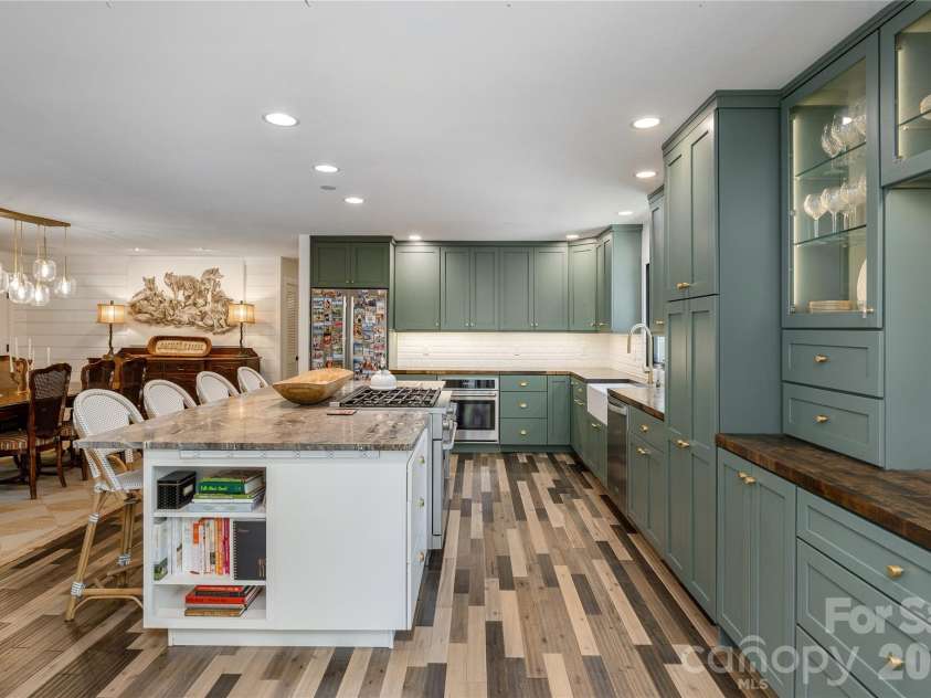 17 Grove Street, Brevard, NC 28712.  MLS# CAR4377940, YatesRealty ID 21584. 