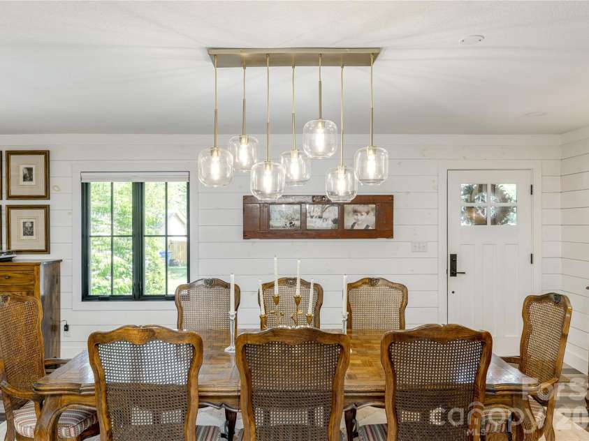 17 Grove Street, Brevard, NC 28712.  MLS# CAR4377940, YatesRealty ID 21584. 