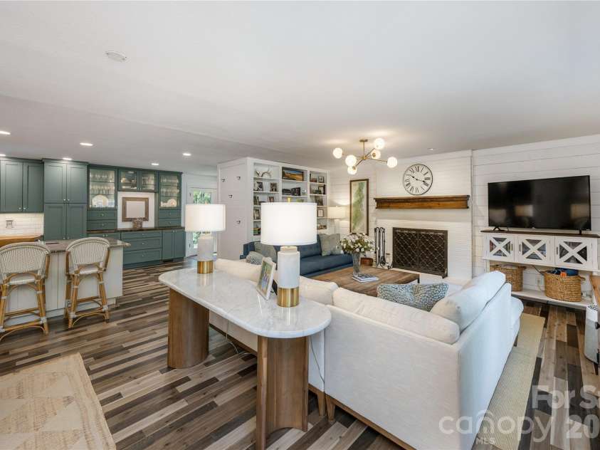 17 Grove Street, Brevard, NC 28712.  MLS# CAR4377940, YatesRealty ID 21584. 