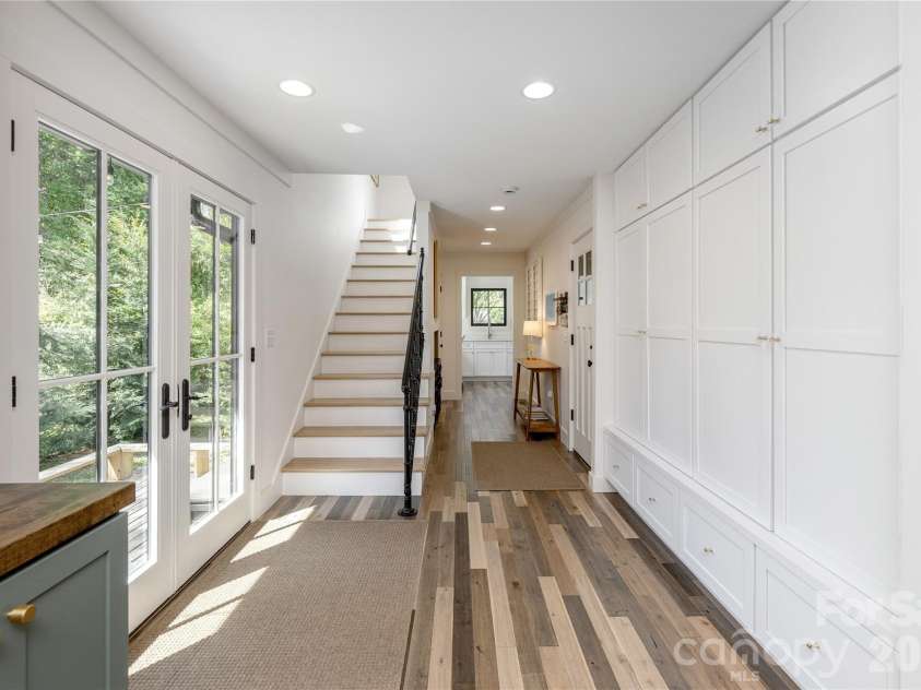 17 Grove Street, Brevard, NC 28712.  MLS# CAR4377940, YatesRealty ID 21584. 