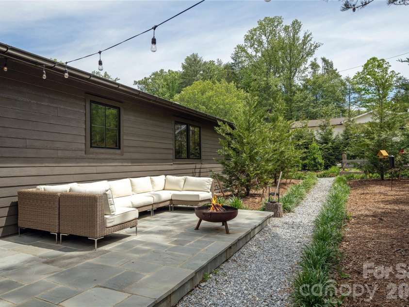 17 Grove Street, Brevard, NC 28712.  MLS# CAR4377940, YatesRealty ID 21584. 