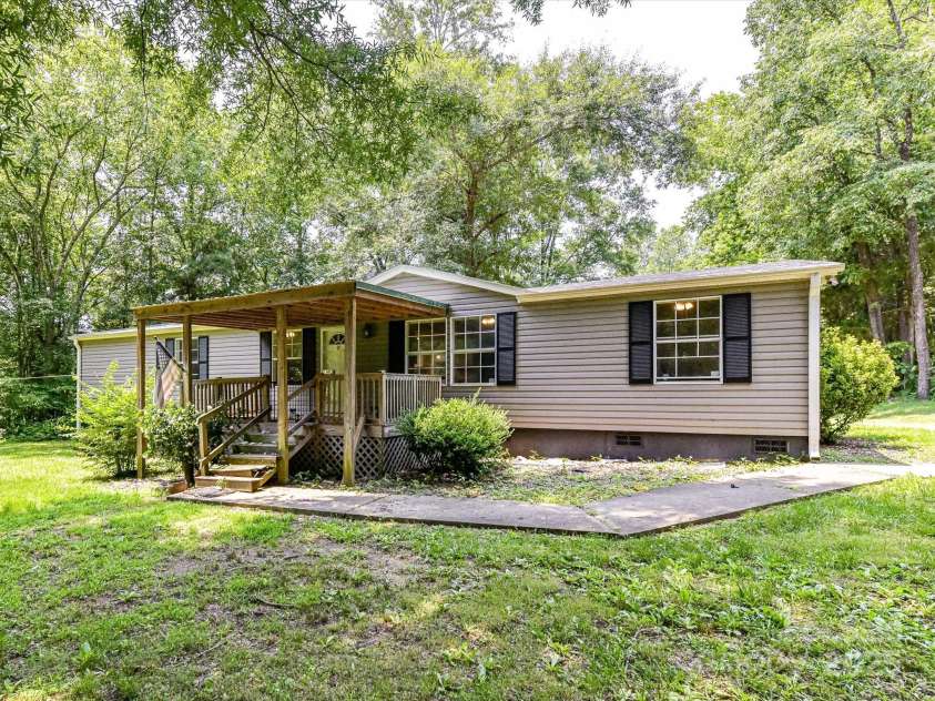 615 Hawley Road, McConnells, SC 29726.  MLS# CAR4260455, YatesRealty ID 21584. 