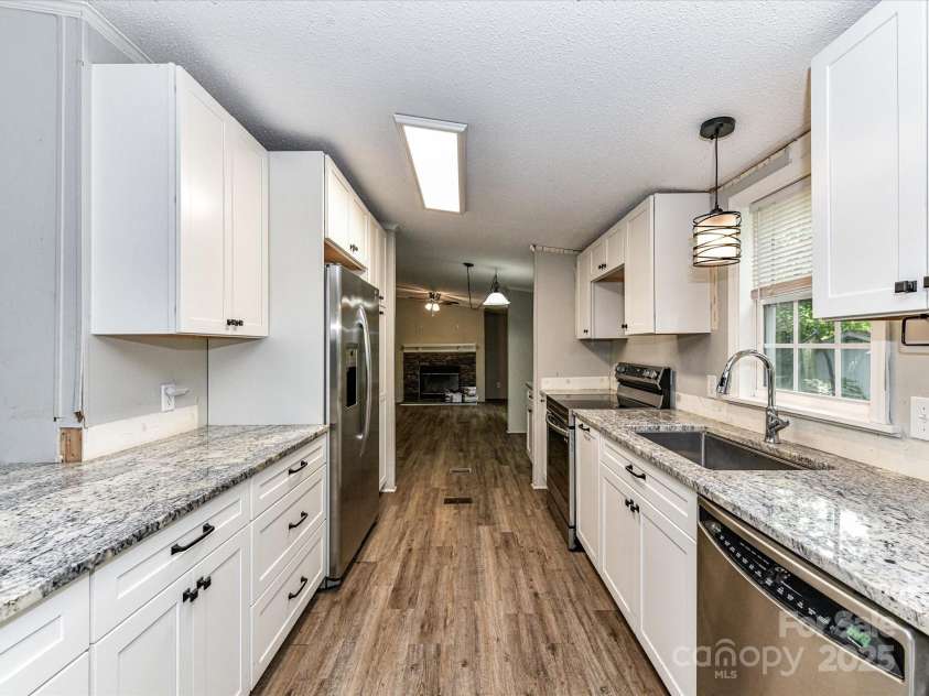 615 Hawley Road, McConnells, SC 29726.  MLS# CAR4260455, YatesRealty ID 21584. 