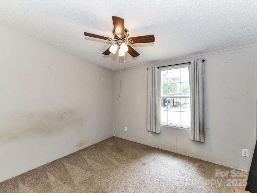 615 Hawley Road, McConnells, SC 29726.  MLS# CAR4260455, YatesRealty ID 21584. 
