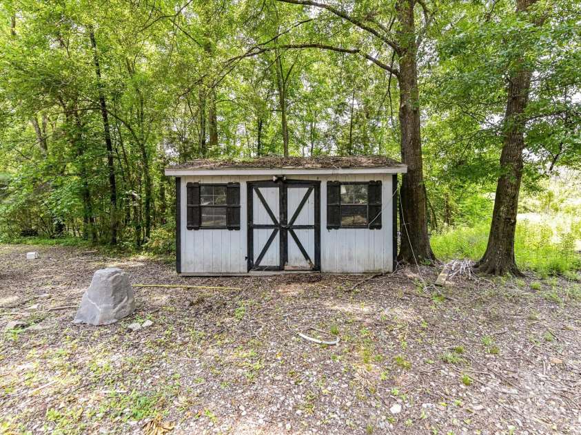 615 Hawley Road, McConnells, SC 29726.  MLS# CAR4260455, YatesRealty ID 21584. 