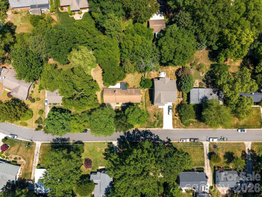 3137 Frederick Place, Charlotte, NC 28210.  MLS# CAR4381193, YatesRealty ID 21585. 