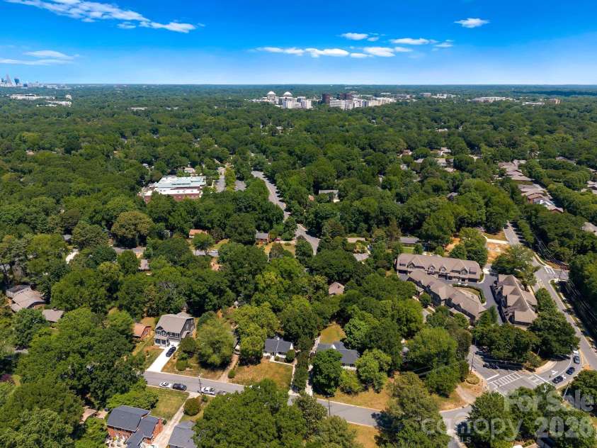 3137 Frederick Place, Charlotte, NC 28210.  MLS# CAR4381193, YatesRealty ID 21585. 