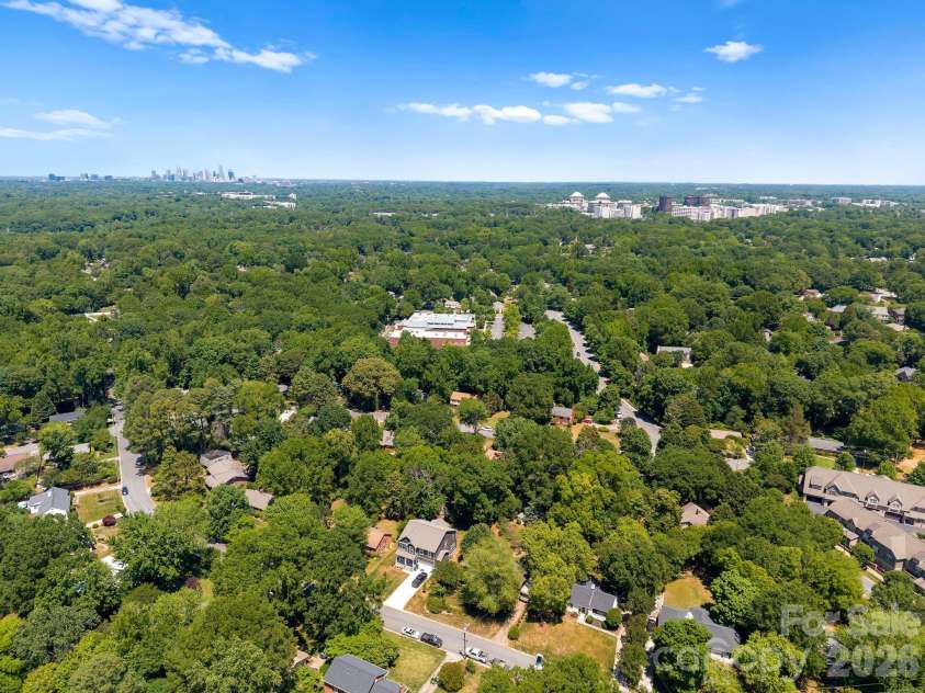 3137 Frederick Place, Charlotte, NC 28210.  MLS# CAR4381193, YatesRealty ID 21585. 