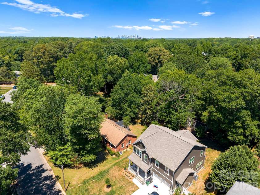 3137 Frederick Place, Charlotte, NC 28210.  MLS# CAR4381193, YatesRealty ID 21585. 