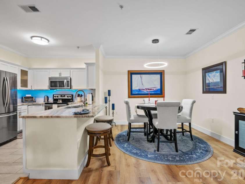 435 Appeldoorn Circle, Asheville, NC 28803.  MLS# CAR4381666, YatesRealty ID 21586. 