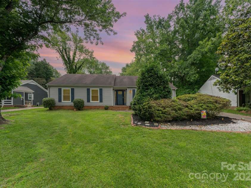 706 Hammermill Road, Charlotte, NC 28270.  MLS# CAR4267358, YatesRealty ID 21586. 