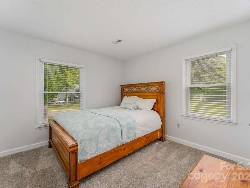 706 Hammermill Road, Charlotte, NC 28270.  MLS# CAR4267358, YatesRealty ID 21586. Secondary bedroom